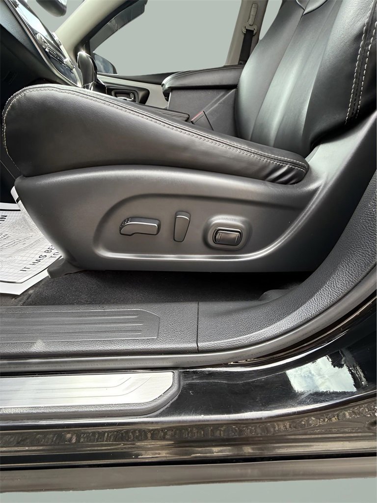 Used 2020 Nissan Murano SV w/ Premium Package image 25