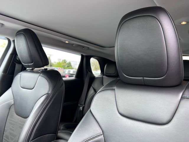 Used 2022 Jeep Cherokee Latitude w/ Sun & Sound Group AWD/4WD image 14
