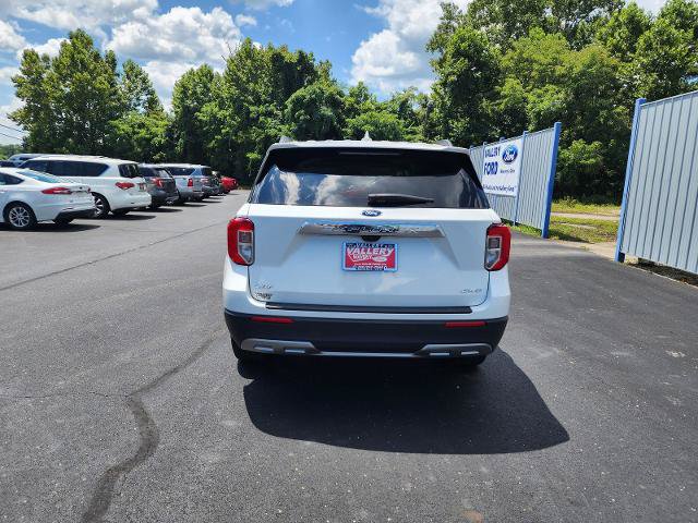 Certified 2023 Ford Explorer XLT w/ Equipment Group 202A AWD/4WD image 4