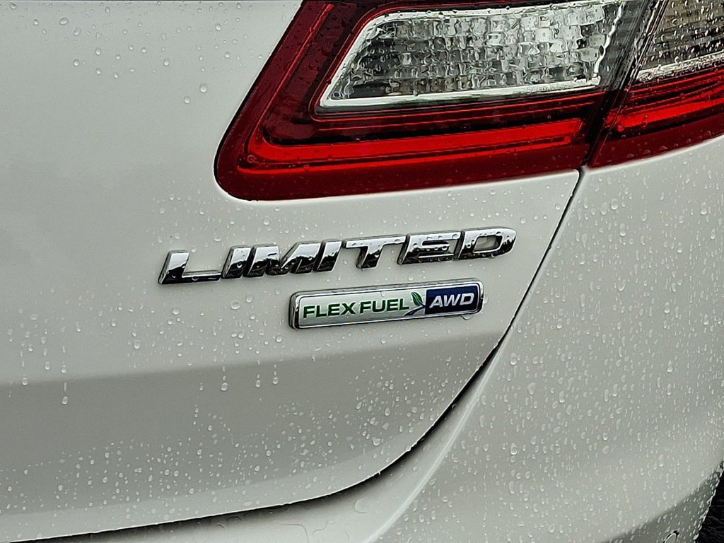 Certified 2018 Ford Taurus Limited AWD/4WD image 28