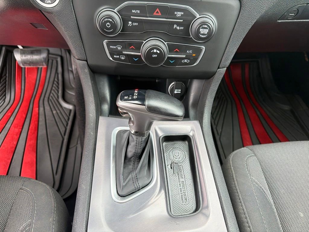 Used 2019 Dodge Charger SXT RWD image 24