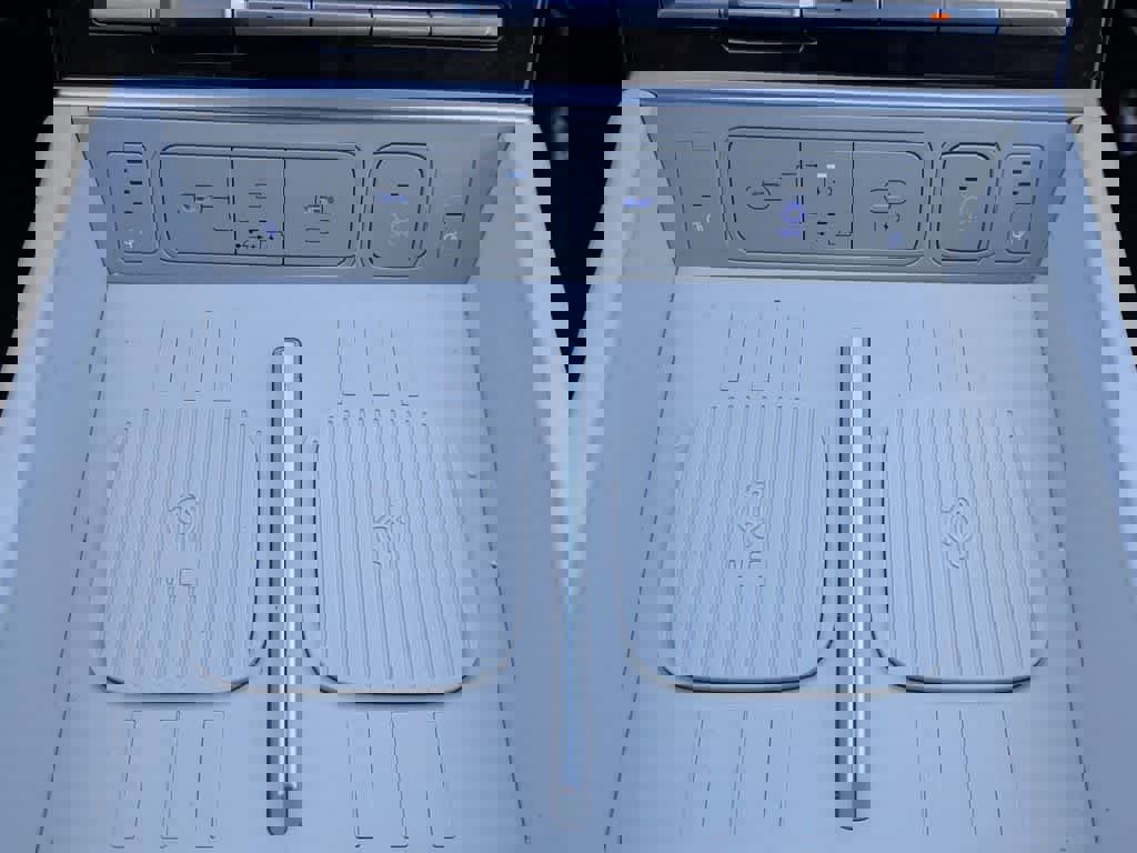 Used 2025 Hyundai Santa Fe Calligraphy image 37