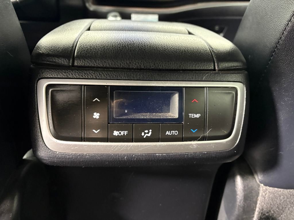 Used 2017 Toyota Highlander XLE image 30