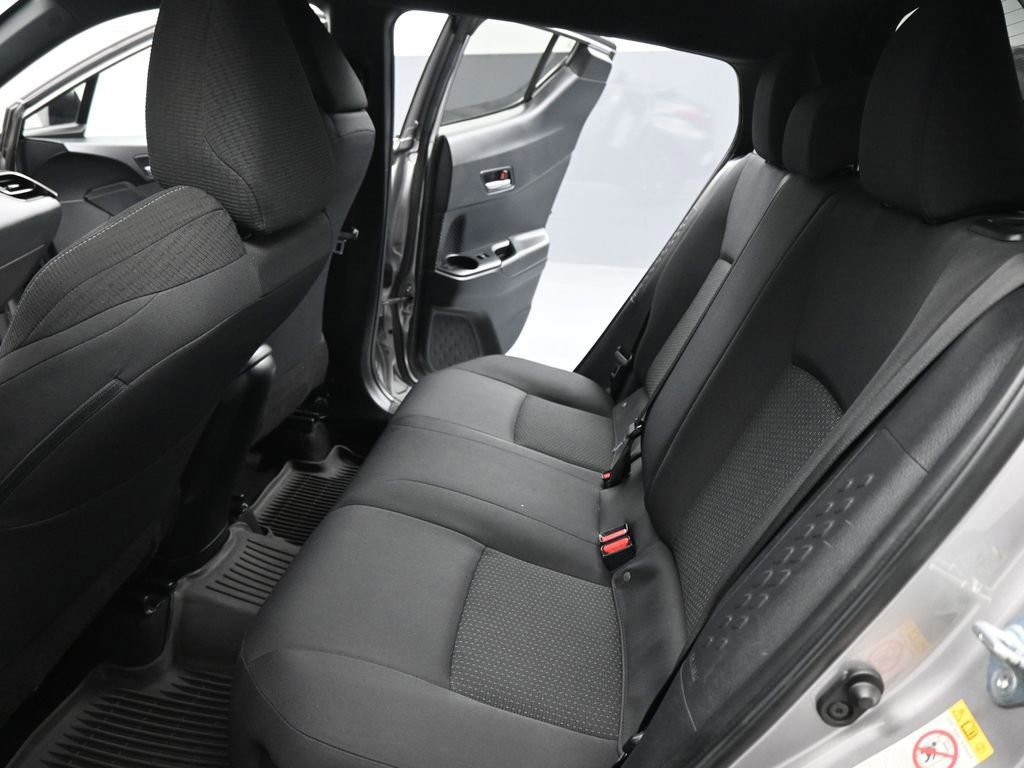 Used 2018 Toyota C-HR XLE FWD image 45