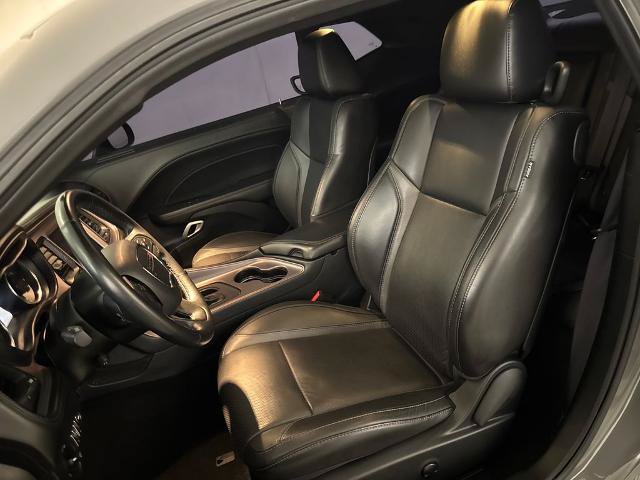 Used 2023 Dodge Challenger SXT w/ Plus Package RWD image 18