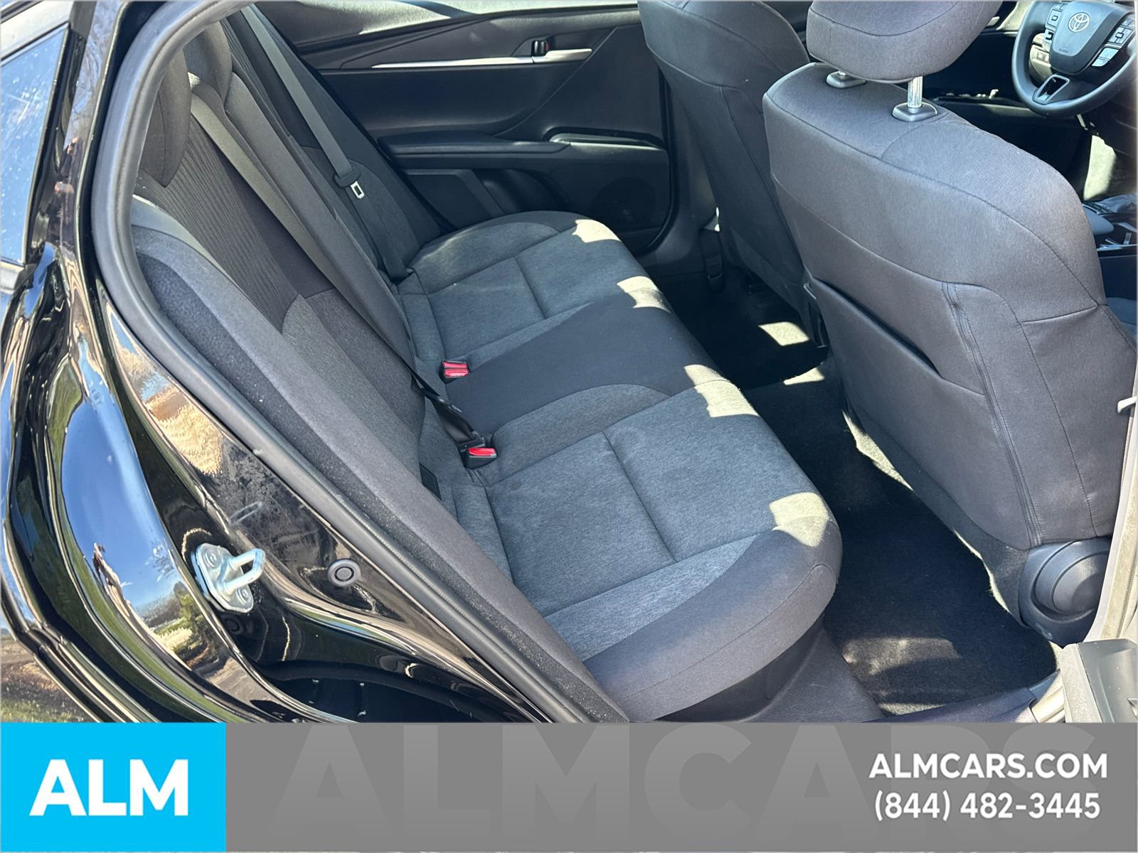 Used 2025 Toyota Camry LE image 18