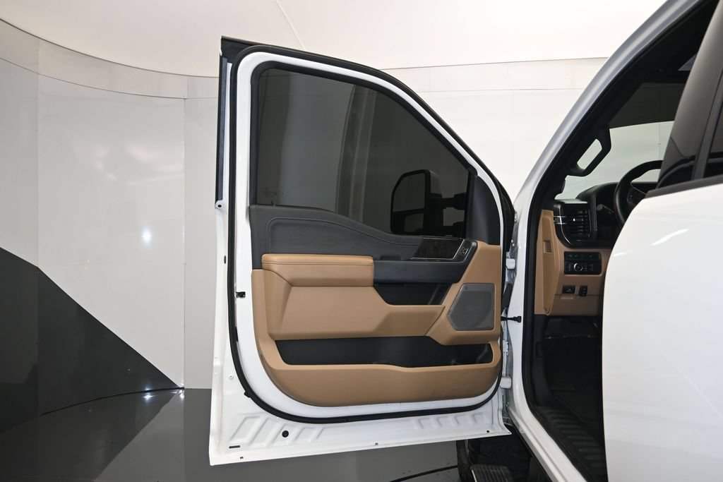Certified 2023 Ford F250 Lariat AWD/4WD image 10