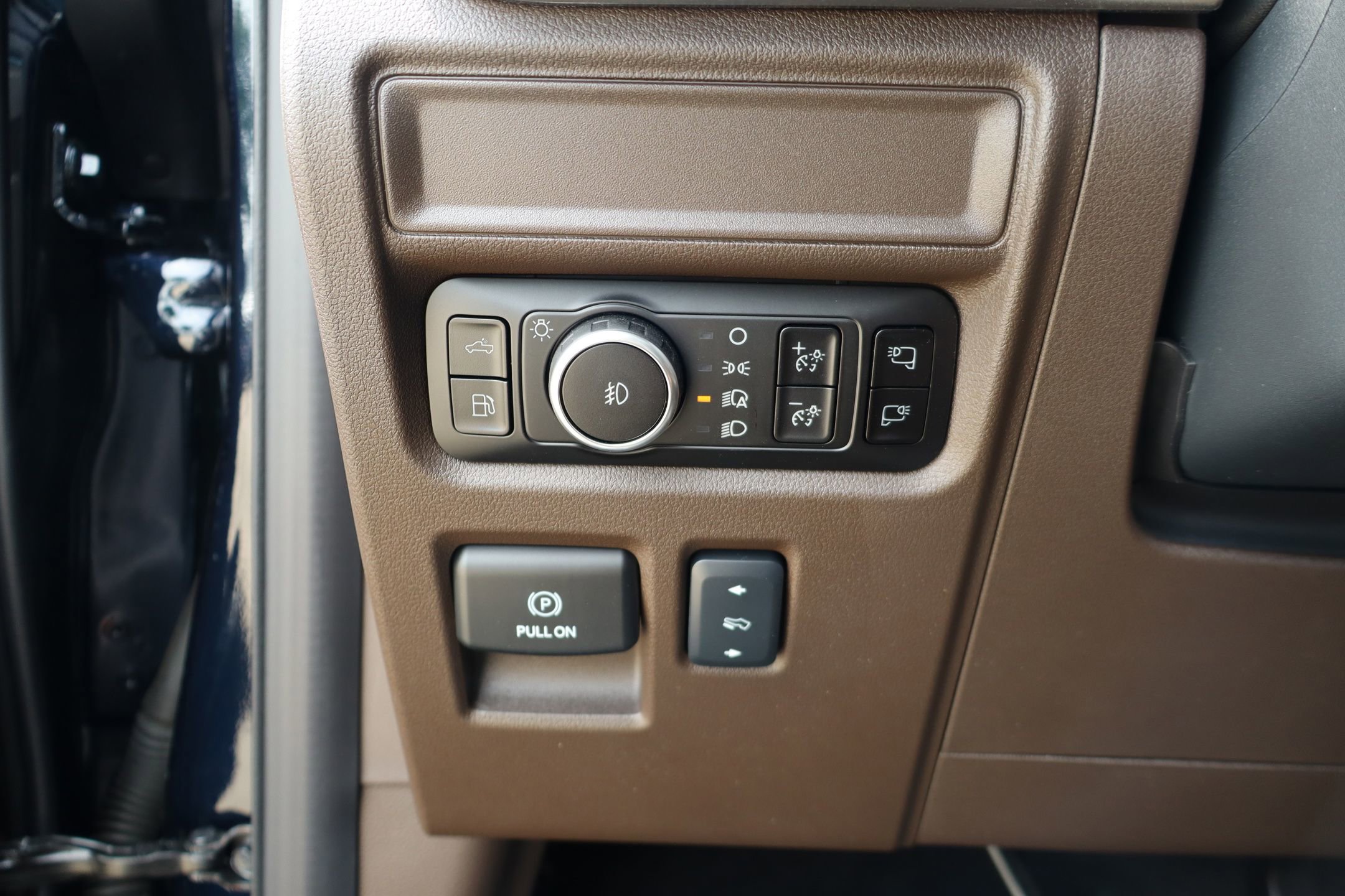 Certified 2025 Ford F150 King Ranch w/ FX4 Off-Road Package AWD/4WD image 15