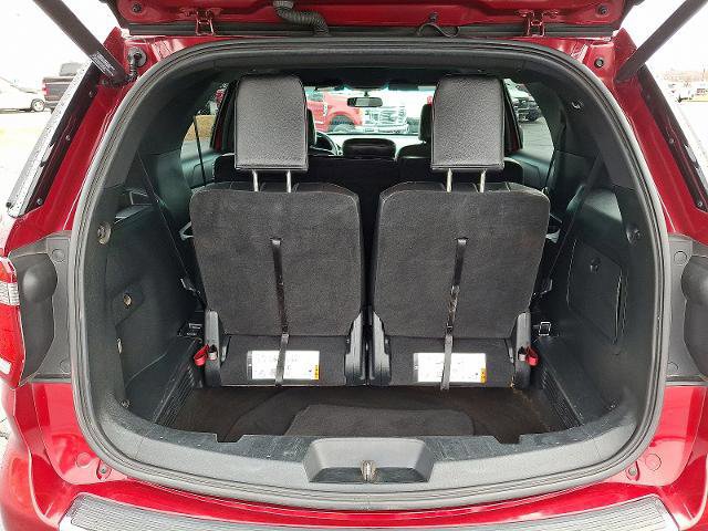 Certified 2018 Ford Explorer XLT w/ Equipment Group 202A image 29