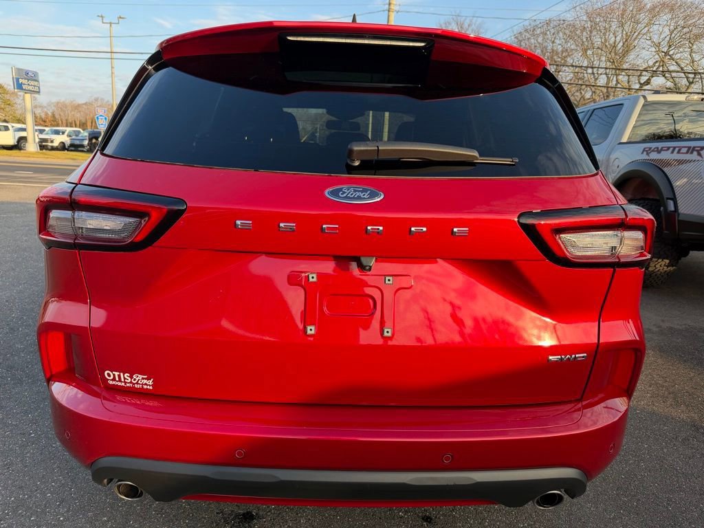 Certified 2025 Ford Escape ST-Line Elite w/ Premium Technology Package image 3