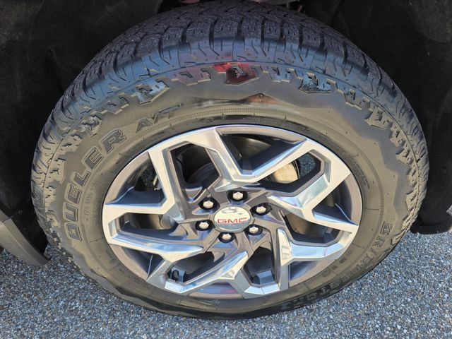 Used 2024 GMC Sierra 1500 SLT w/ SLT Premium Plus Package AWD/4WD image 12