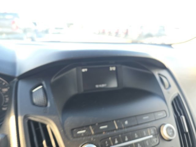 Certified 2018 Ford Focus SE FWD image 11