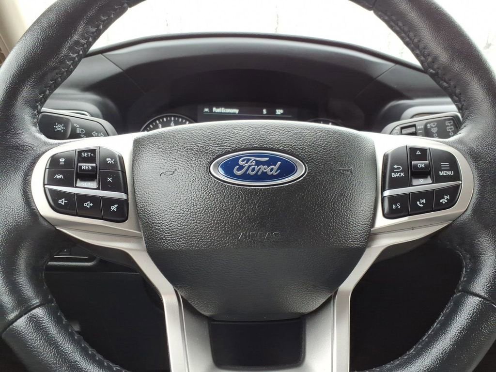 Certified 2022 Ford Explorer Limited w/ Equipment Group 301A image 22