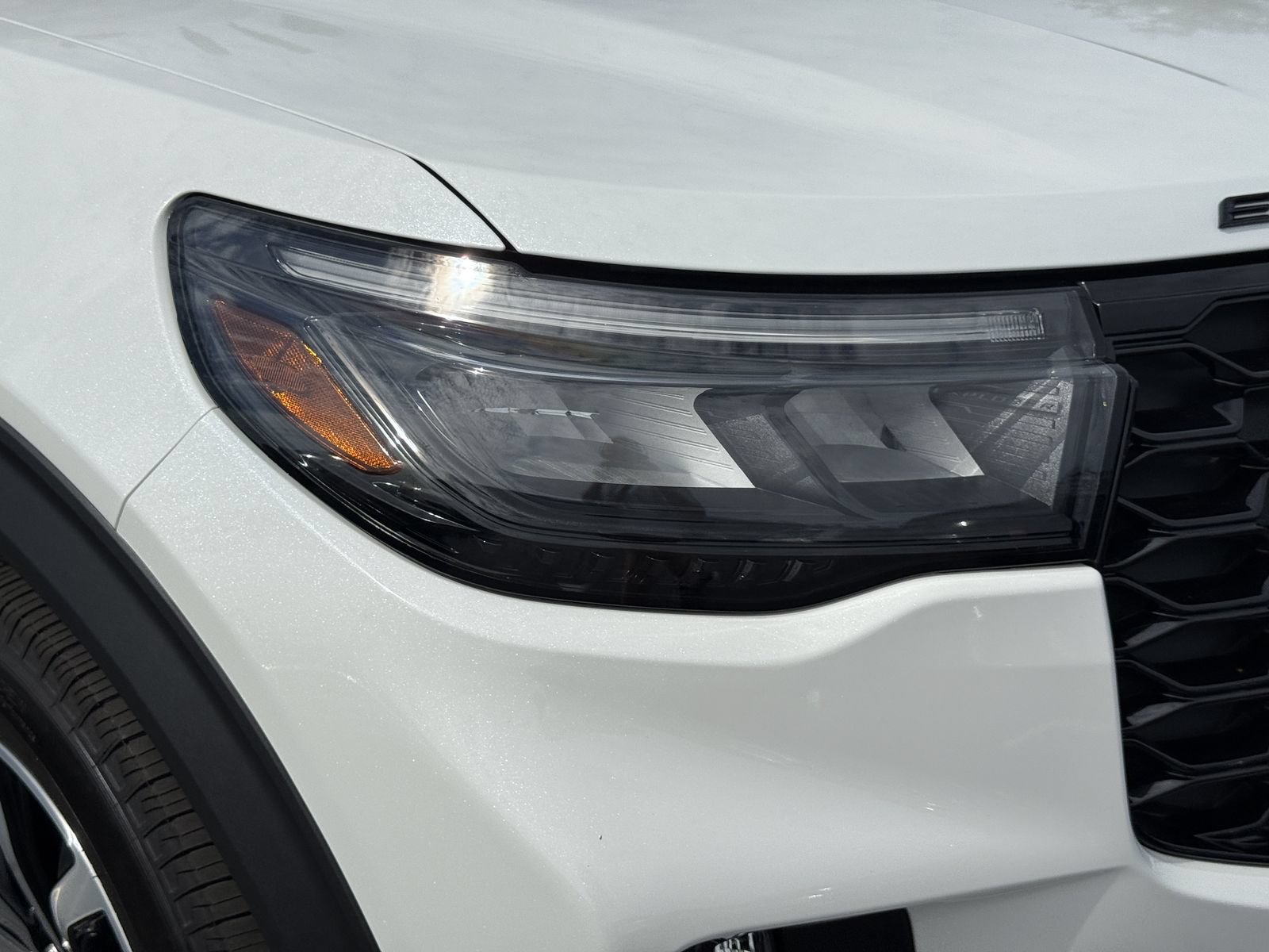 Certified 2025 Ford Explorer ST-Line AWD/4WD image 11