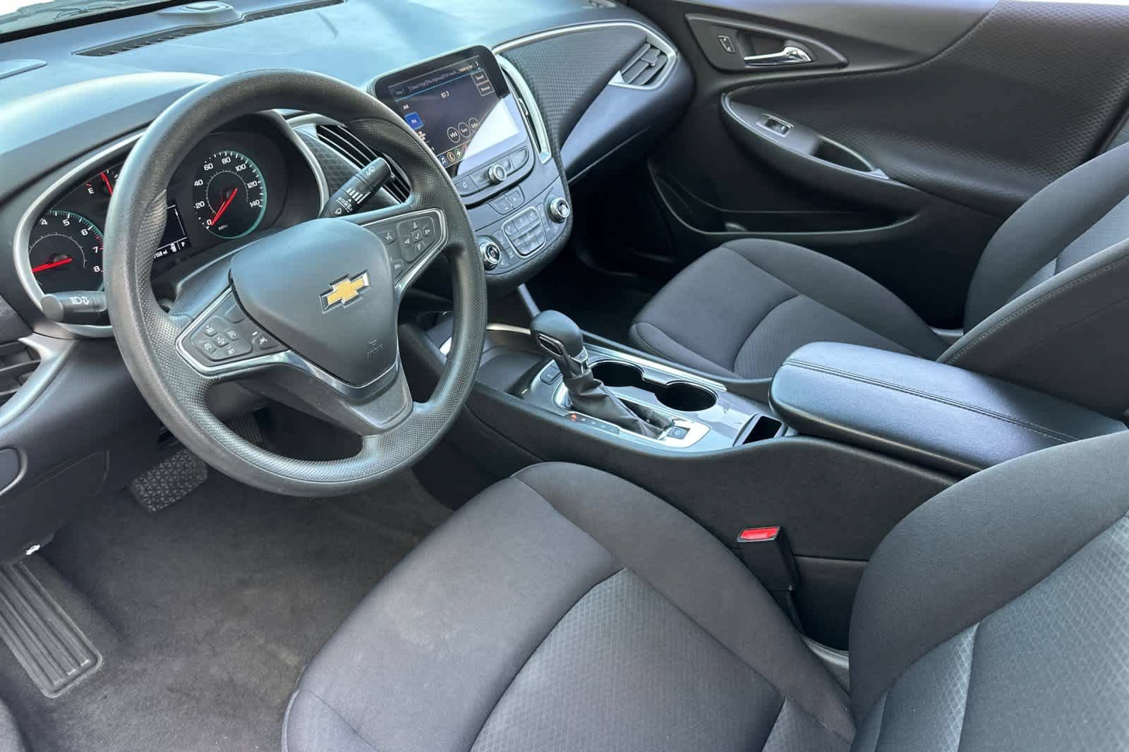 Used 2024 Chevrolet Malibu LT FWD image 12