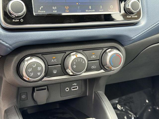 Used 2025 Nissan Versa SV w/ Trunk Package FWD image 27