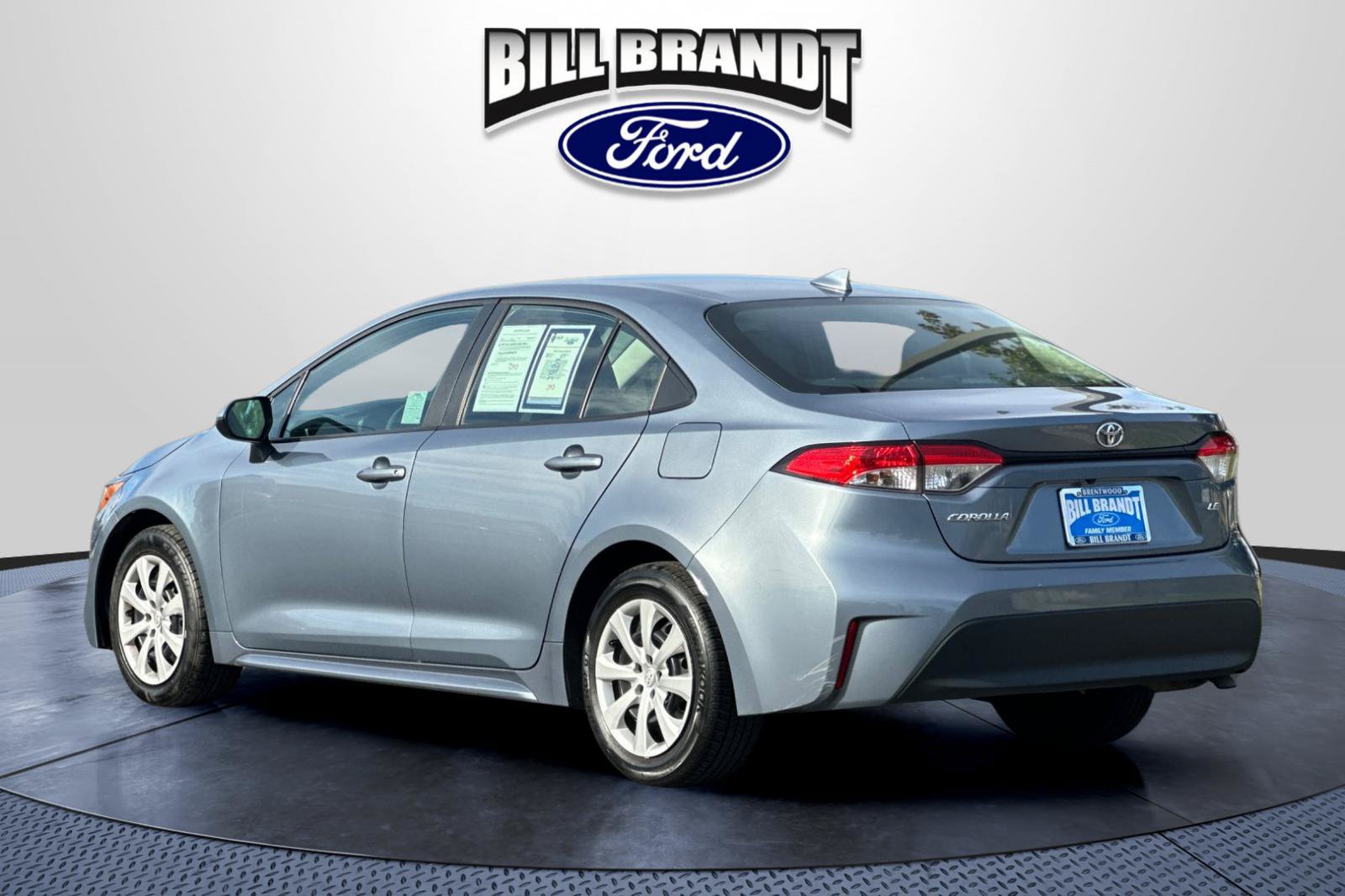 Used 2024 Toyota Corolla LE FWD image 5