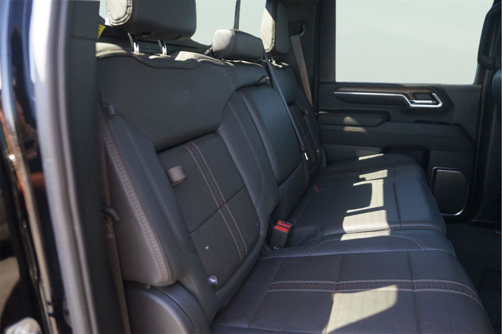 Used 2024 Chevrolet Silverado 3500 High Country w/ High Country Premium Package AWD/4WD image 17