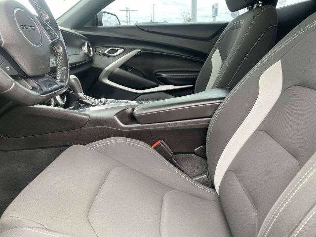 Used 2018 Chevrolet Camaro LT RWD image 13