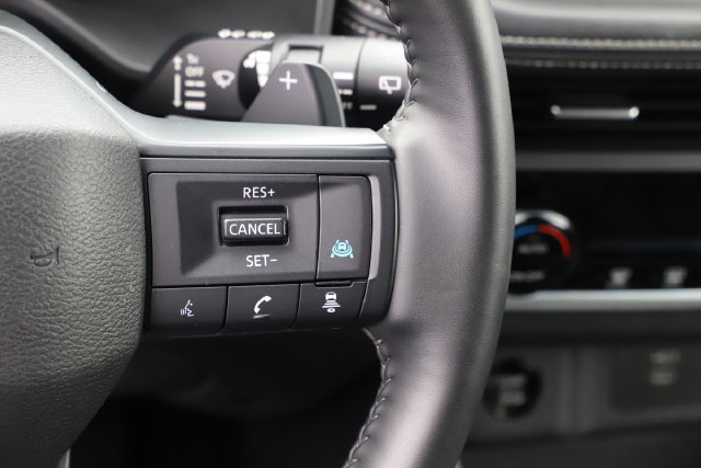 Used 2025 Nissan Rogue SV AWD/4WD image 24