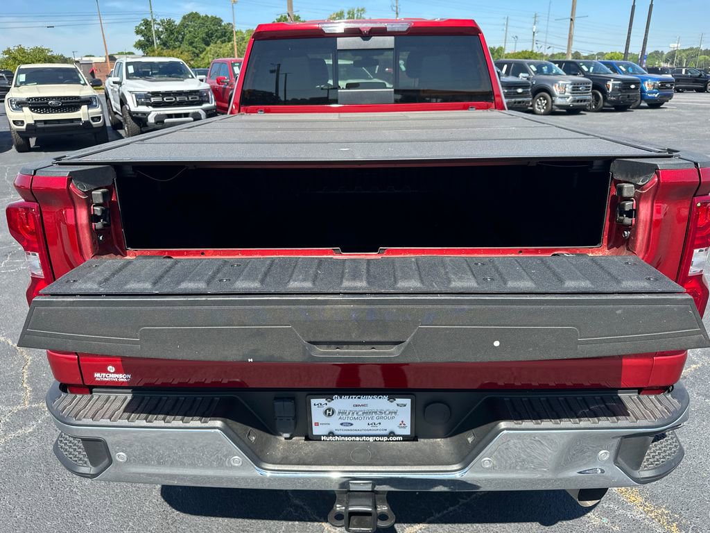 Used 2023 Chevrolet Silverado 2500 LTZ AWD/4WD image 18