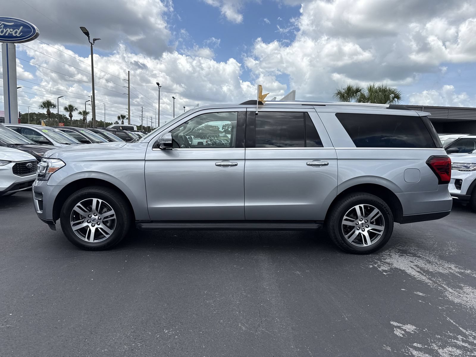 Certified 2024 Ford Expedition Max Limited RWD image 7