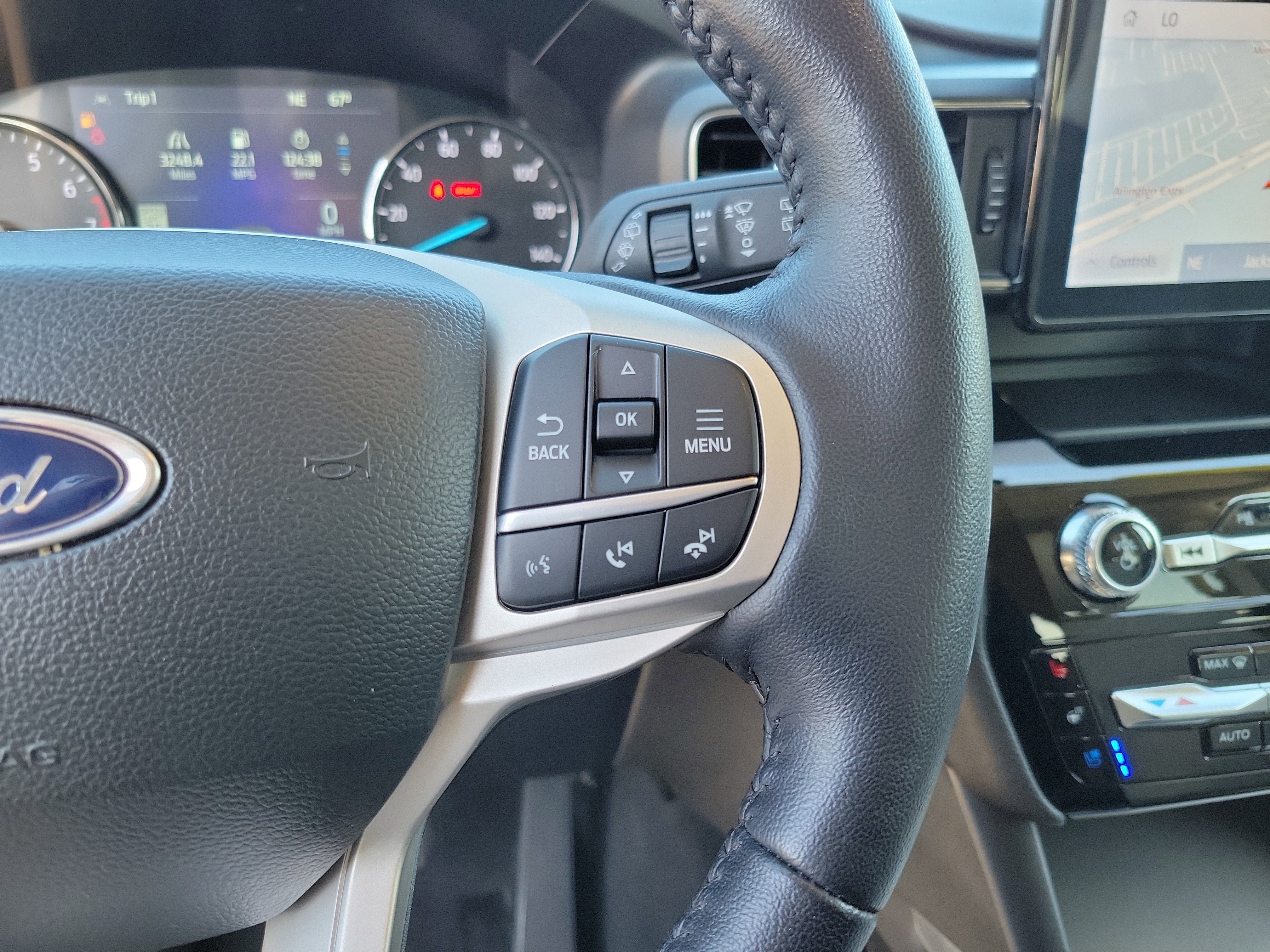 Certified 2023 Ford Explorer Limited image 13