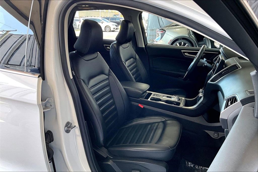 Certified 2023 Ford Edge SEL w/ Convenience Package AWD/4WD image 7