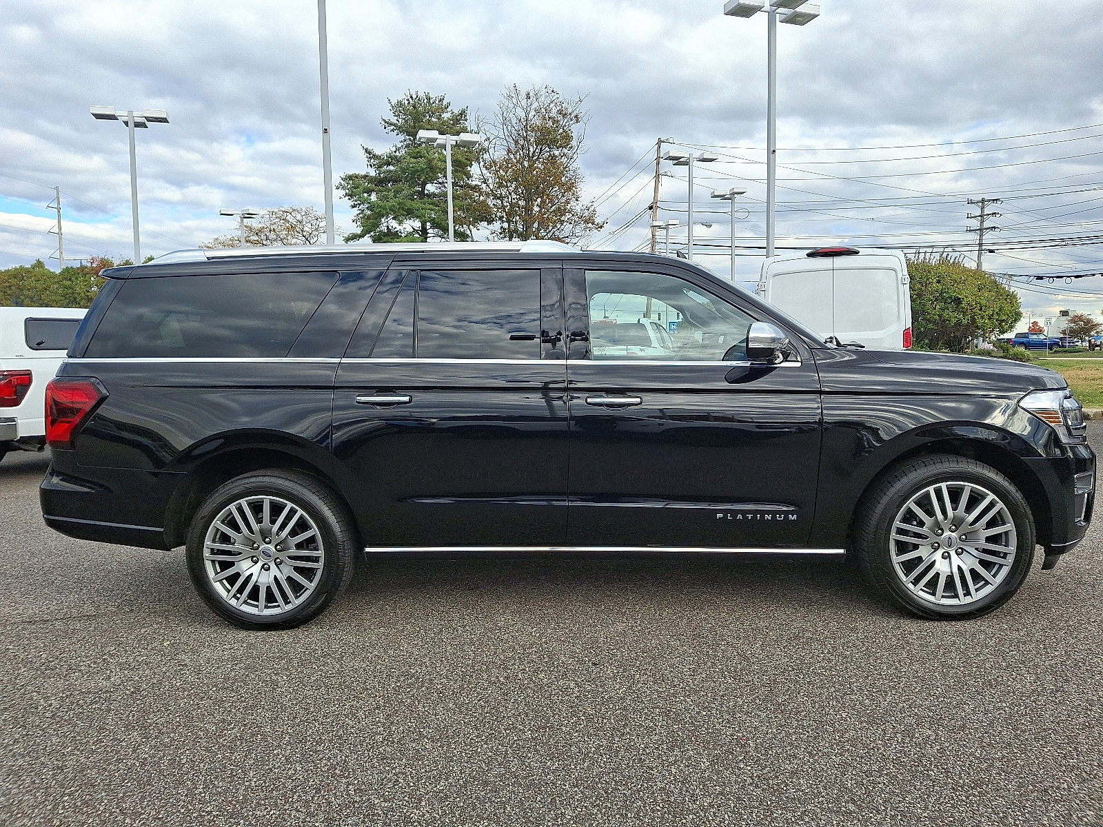 Certified 2022 Ford Expedition Max Platinum image 9