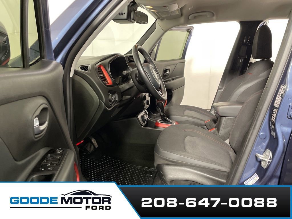 Used 2022 Jeep Renegade Trailhawk image 9