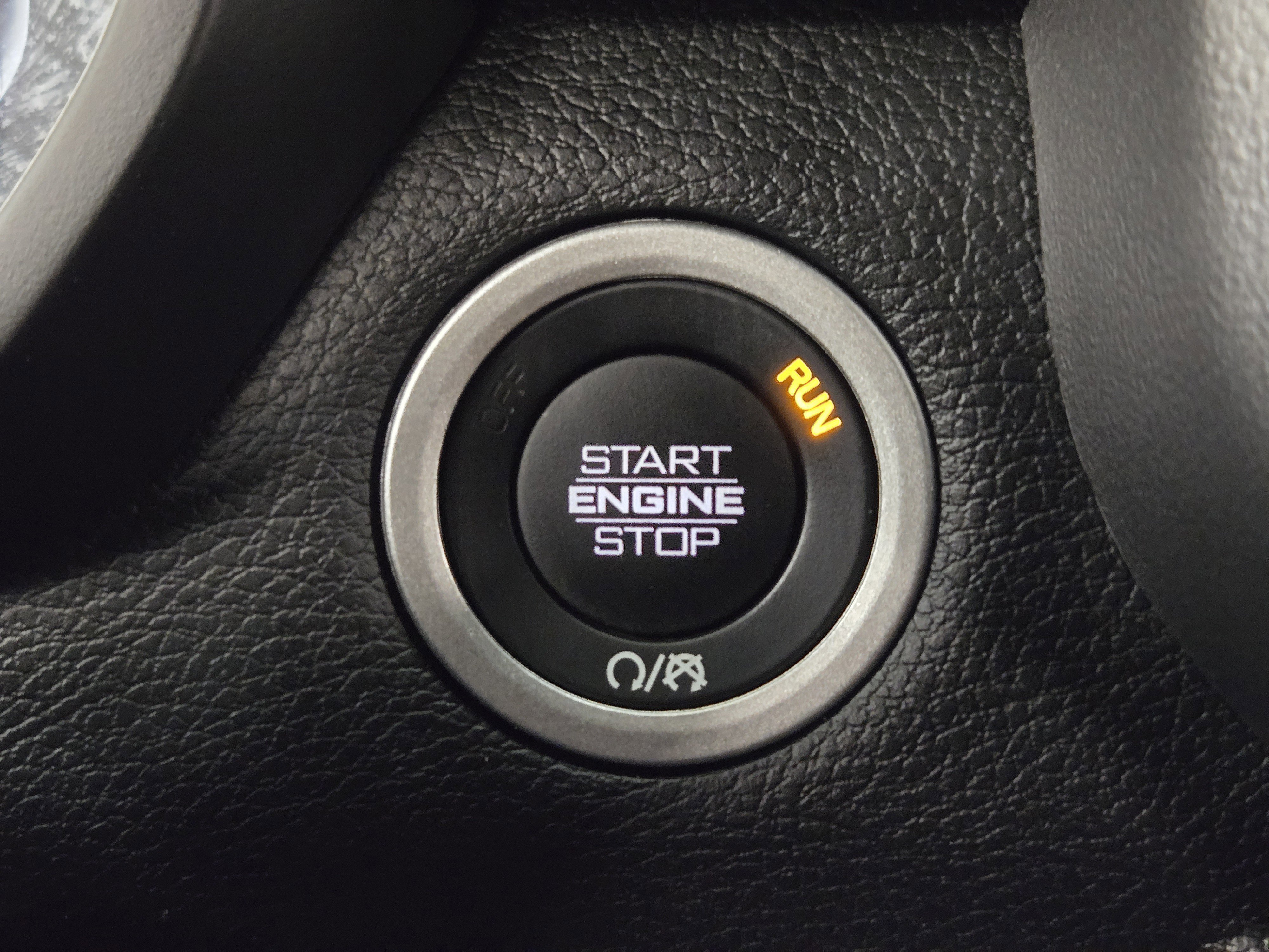 Used 2025 RAM 2500 Laramie AWD/4WD image 22