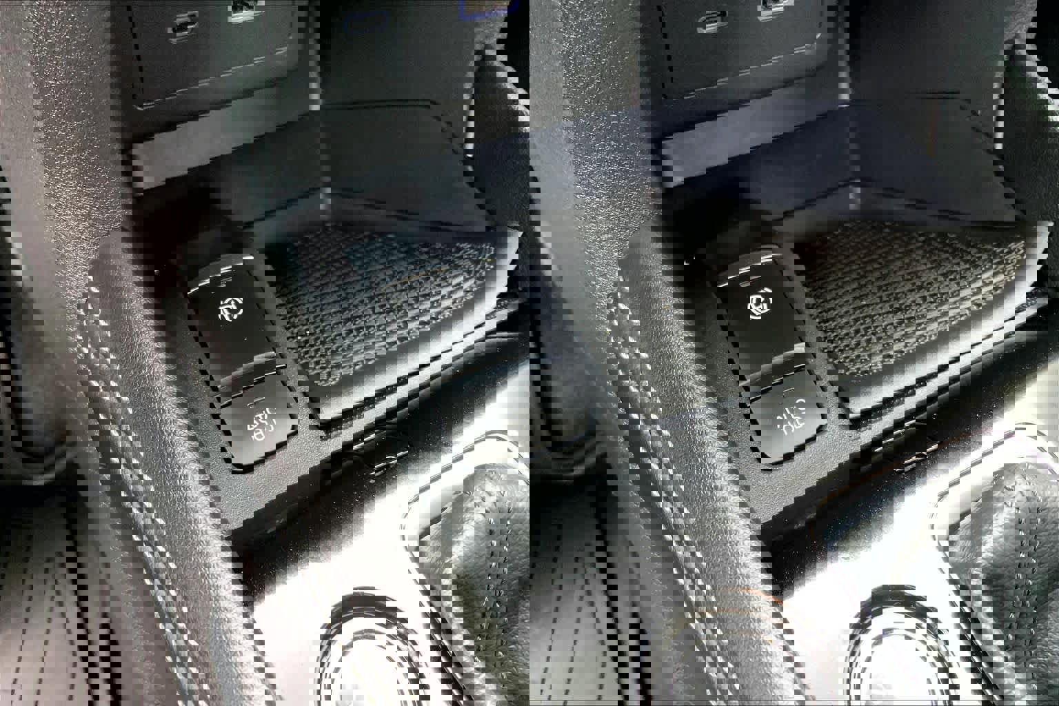 Used 2023 Nissan Kicks SV image 31