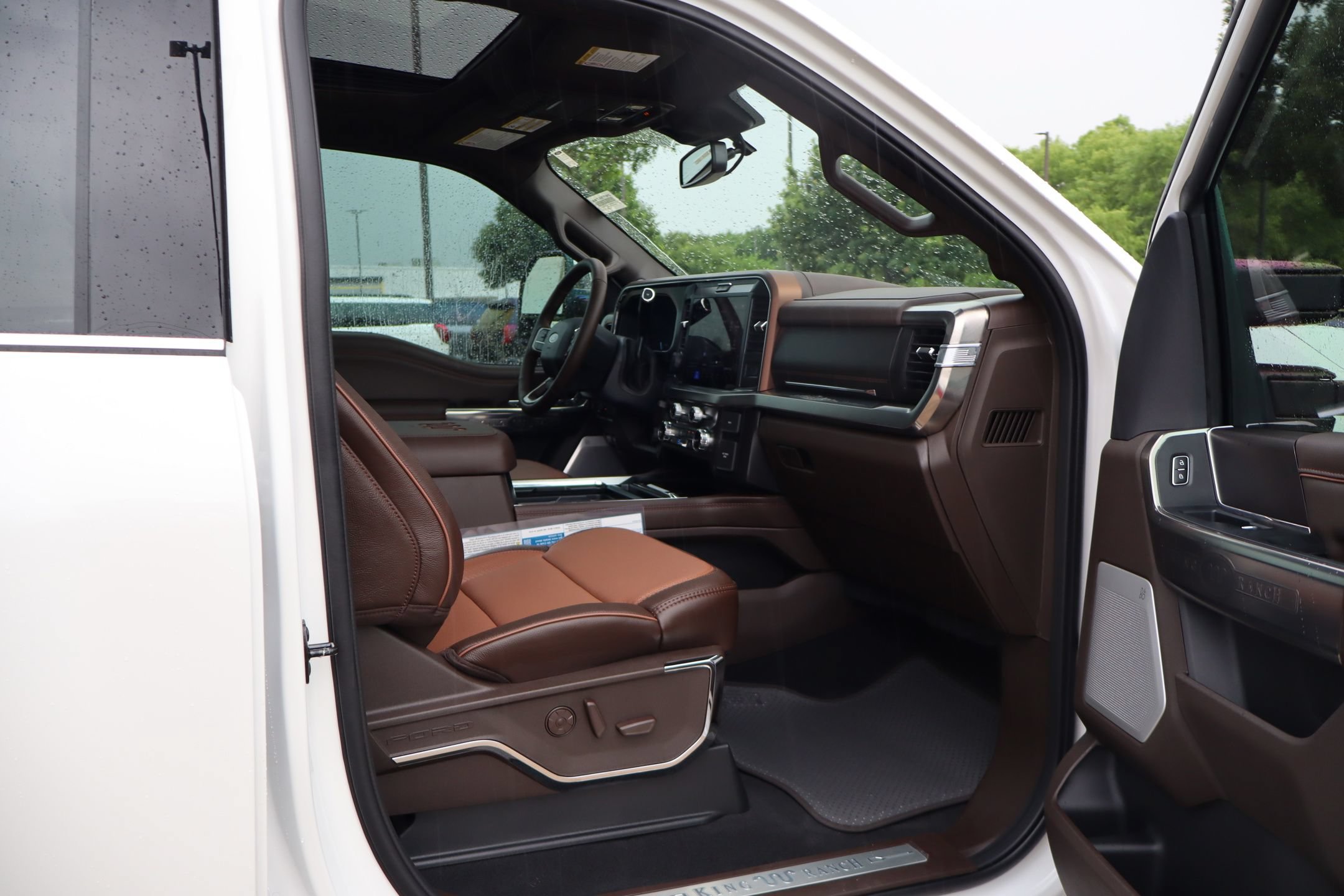 Certified 2026 Ford F250 King Ranch w/ Chrome Package AWD/4WD image 28