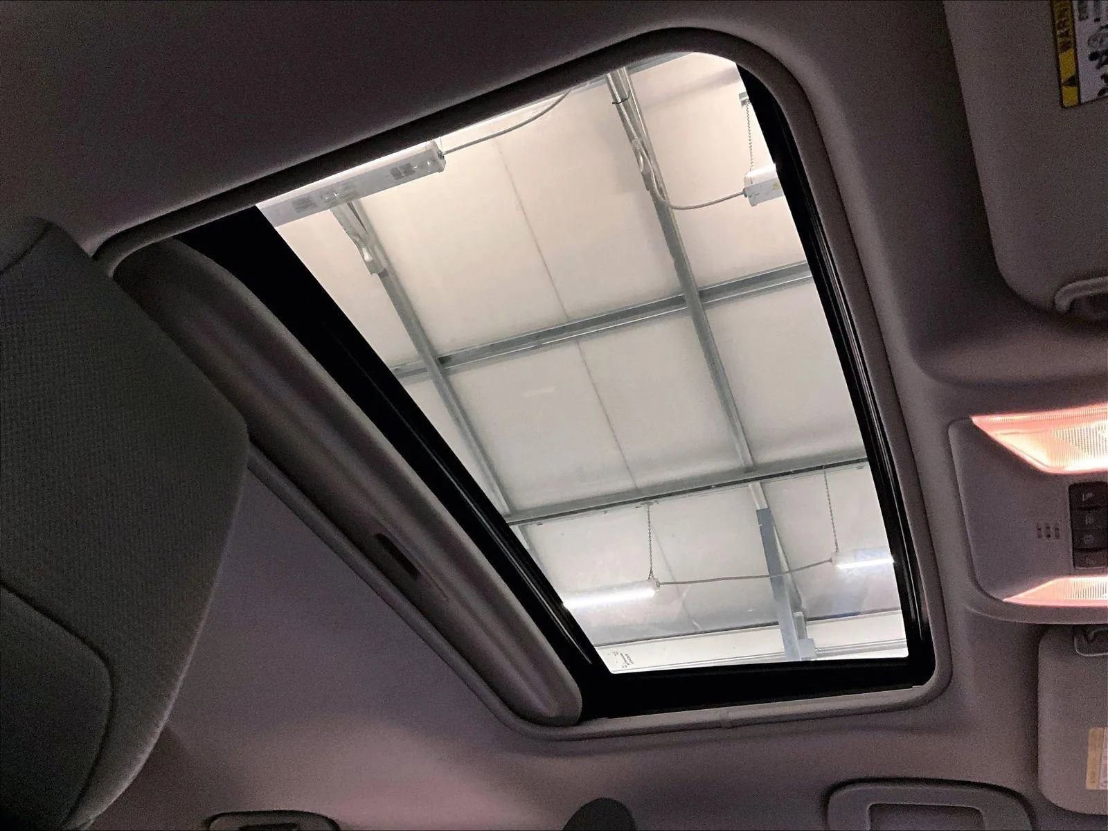 Used 2019 Toyota RAV4 XLE image 21