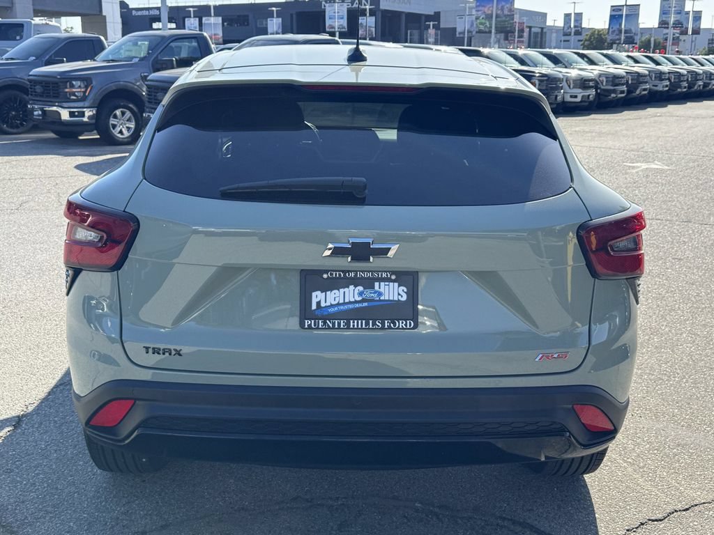 Used 2024 Chevrolet Trax RS FWD image 5
