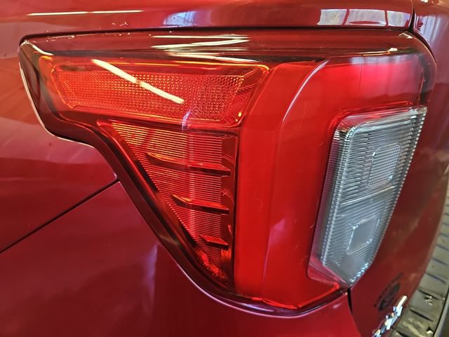 Certified 2023 Ford Explorer XLT w/ Equipment Group 202A RWD image 33