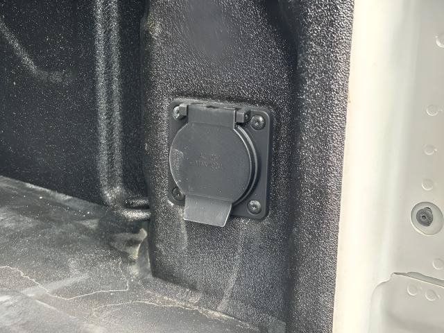 Used 2025 GMC Sierra 3500 Denali Ultimate w/ Snow Plow Prep/Camper Package AWD/4WD image 18