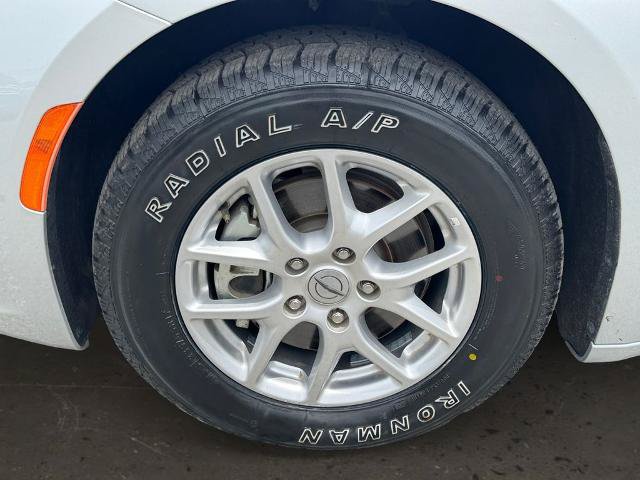 Used 2024 Chrysler Pacifica Touring-L FWD image 25