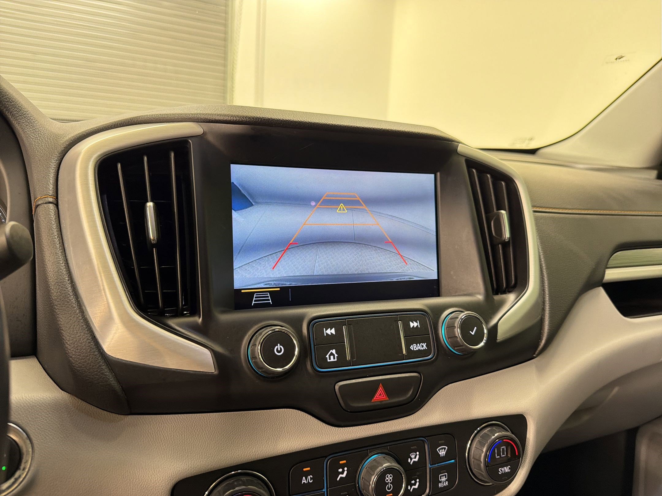 Used 2020 GMC Terrain SLT w/ Preferred Package FWD image 25