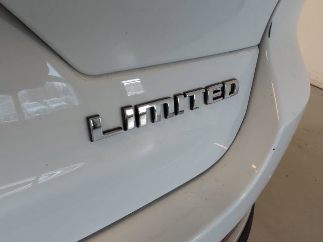 Used 2023 Jeep Grand Cherokee Limited AWD/4WD image 38
