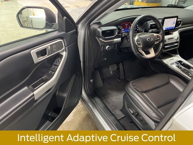 Certified 2022 Ford Explorer XLT w/ Equipment Group 202A image 22