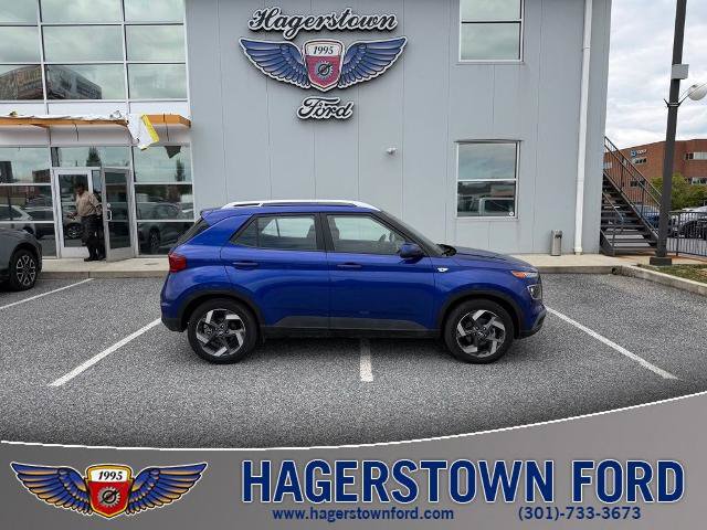 Used 2026 Hyundai Venue SEL FWD image 1
