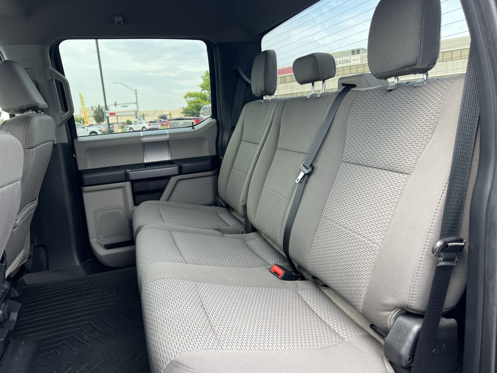 Certified 2022 Ford F350 XLT w/ XLT Premium Package AWD/4WD image 23