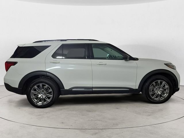 Certified 2025 Ford Explorer Active w/ Active Comfort Package image 2