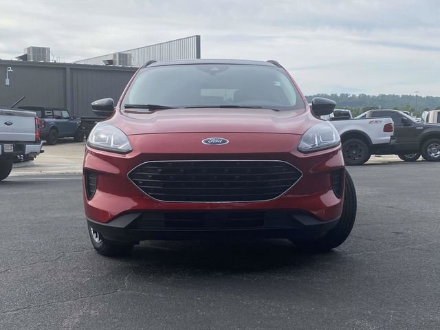 Certified 2022 Ford Escape SE w/ SE Sport Appearance Package FWD image 9