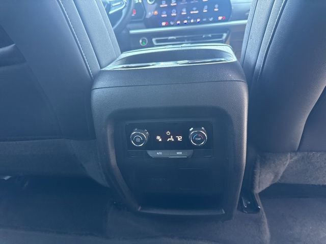 Used 2025 Chevrolet Traverse LT AWD/4WD image 34