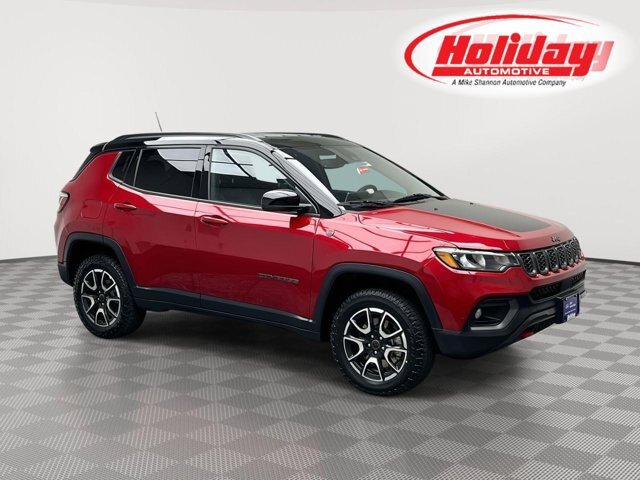 Used 2025 Jeep Compass Trailhawk