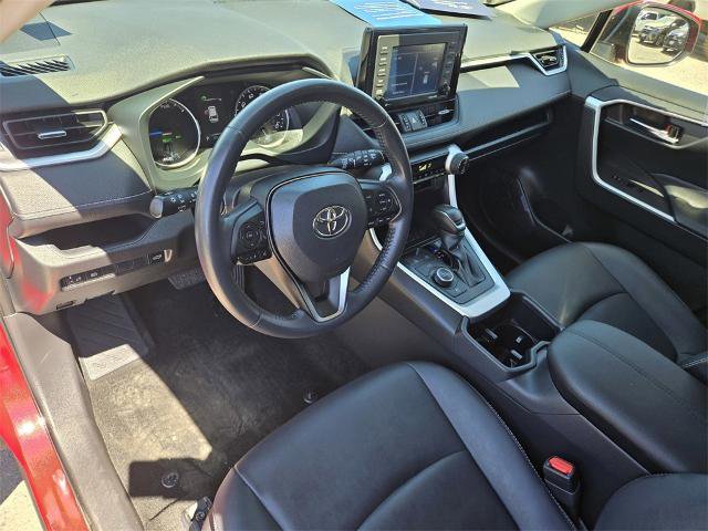 Used 2022 Toyota RAV4 XLE Premium image 12