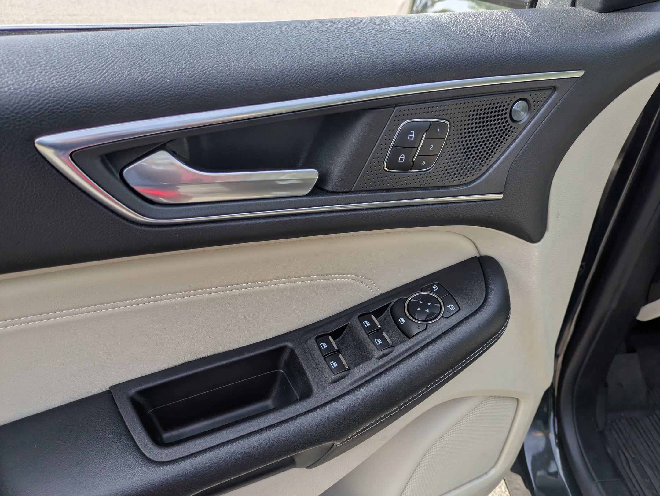 Certified 2023 Ford Edge Titanium image 16