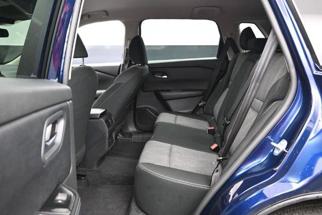 Used 2025 Nissan Rogue SV AWD/4WD image 24